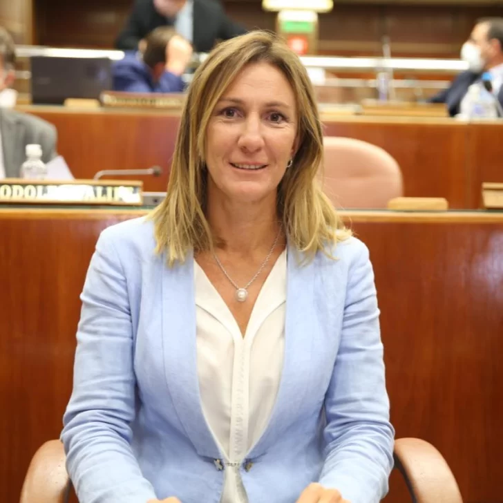 Hackearon los contactos de la diputada Ramella e intentaron realizar estafas con su nombre Hackearon los contactos de la diputada Ramella e intentaron realizar estafas con su nombre