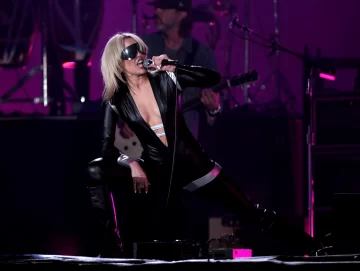 Miley Cyrus la rompió en el regreso de Lollapalooza Argentina Miley Cyrus la rompió en el regreso de Lollapalooza Argentina