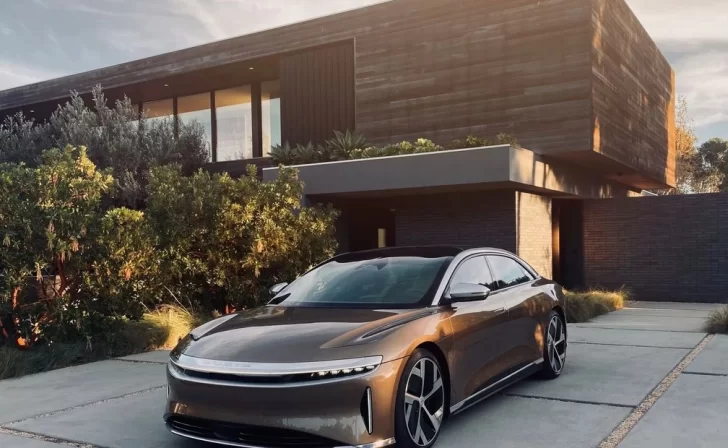 El nuevo auto eléctrico que se agotó a pesar de costar una fortuna y que le da pelea a Tesla El nuevo auto eléctrico que se agotó a pesar de costar una fortuna y que le da pelea a Tesla