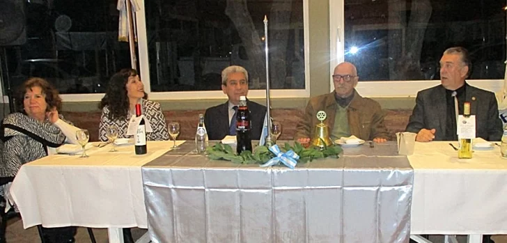 Nuevas Autoridades en Rotary Club Concepción Este Nuevas Autoridades en Rotary Club Concepción Este