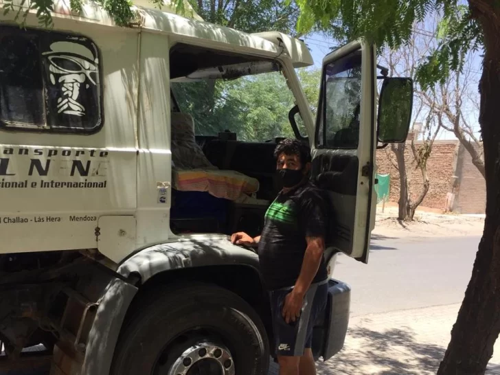 Aprovechó que un chofer estaba dormido y entró al camión para robarle $7.000 Aprovechó que un chofer estaba dormido y entró al camión para robarle $7.000