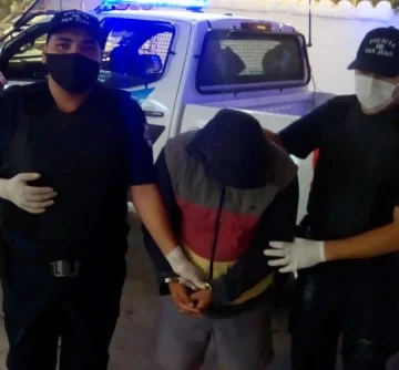 Detuvieron a un peligroso reo por robar un auto y fracturar a una anciana en un atraco Detuvieron a un peligroso reo por robar un auto y fracturar a una anciana en un atraco