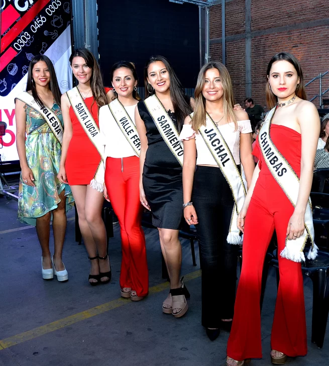 Patio Alvear presentó la nueva temporada con un gran desfile Patio Alvear presentó la nueva temporada con un gran desfile