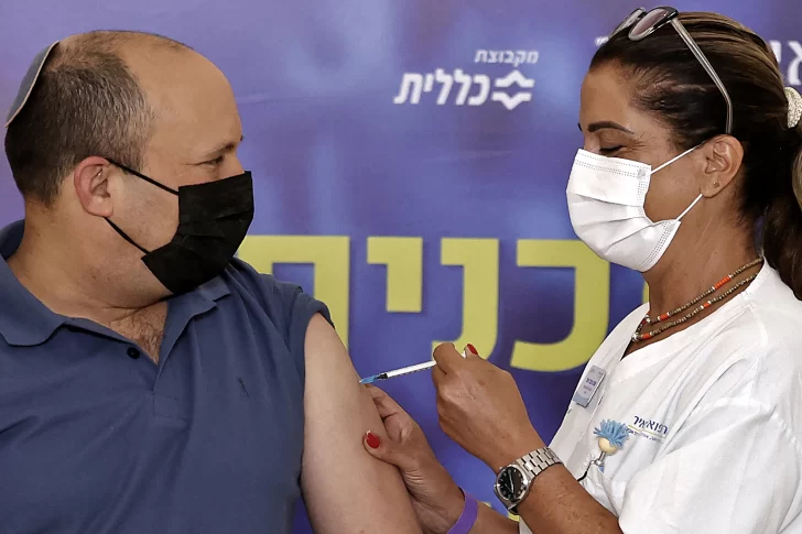 Israel ofrece tercera dosis de vacuna anticovid a los mayores de 40 años