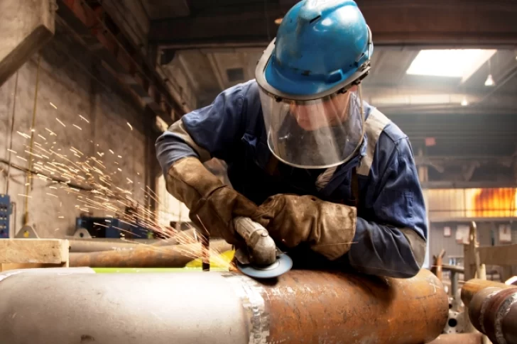 Definieron que las suspensiones de trabajadores tendrán una rebaja salarial del 25%