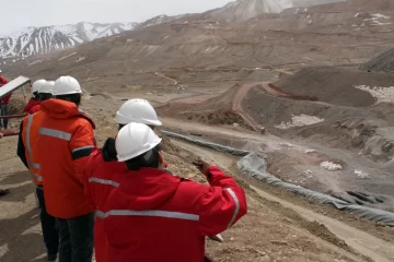 Uñac evalúa la continuidad o no de Barrick en San Juan Uñac evalúa la continuidad o no de Barrick en San Juan