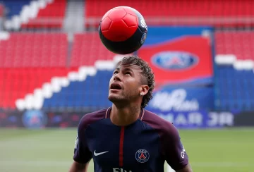 Neymar fue presentado en el PSG: “Quería un desafío más grande”