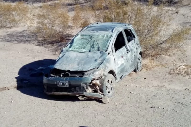 Accidente en Jáchal: un auto se dio vuelta luego de pasar a otro y chocarlo