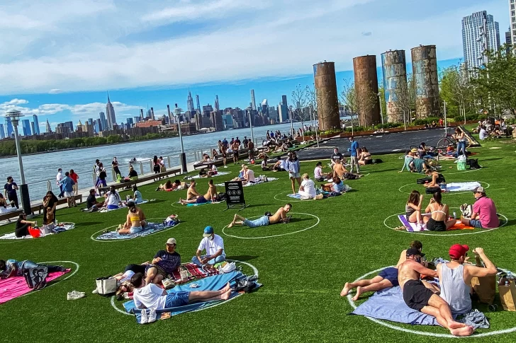 Cómo funcionan las ‘plazas de estacionamiento humanas’ en los parques de New York