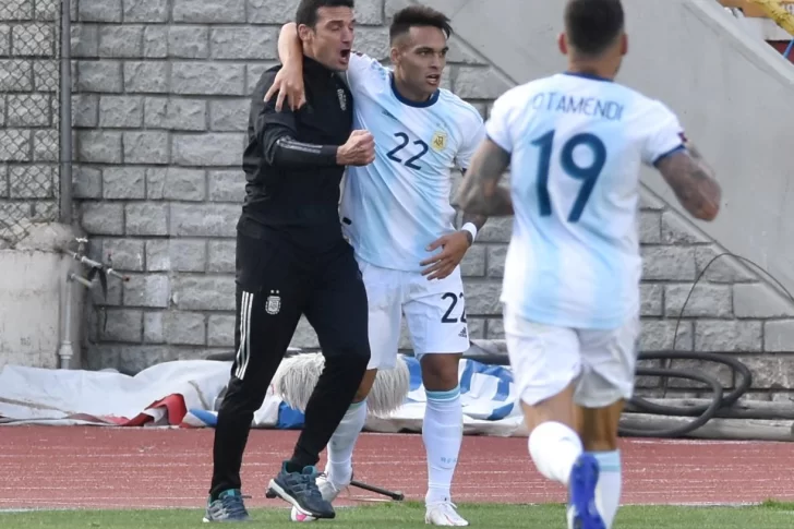 [VIDEO] El loco festejo de Scaloni en el gol de Lautaro