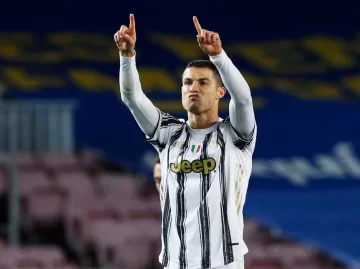 Con un doblete de CR7, Juventus goleó a un pálido Barcelona Con un doblete de CR7, Juventus goleó a un pálido Barcelona