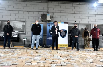 Secuestran 2.400 kilos de marihuana y detienen a tres narcos en Buenos Aires
