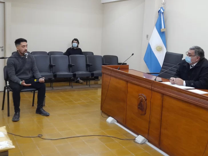 [VIDEOS] Lo que hizo el guardavidas desde que llegó en su bici hasta que se fue del camping