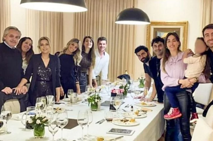 Fiesta en Olivos en pandemia: el Presidente ofreció donar $1,6 millón para cerrar la causa