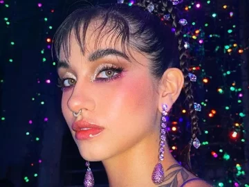 Como a “Laura”, a María Becerra se le ve la tanga Como a “Laura”, a María Becerra se le ve la tanga