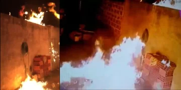 Se cansó de la música fuerte del vecino y le prendió fuego la casa Se cansó de la música fuerte del vecino y le prendió fuego la casa