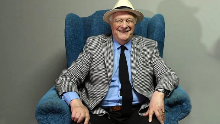 Héctor Larrea anunció su retiro de la radio a los 82 años Héctor Larrea anunció su retiro de la radio a los 82 años