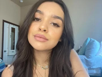 Una enfermera fue criticada por usar de forma “inapropiada” su uniforme y se defendió Una enfermera fue criticada por usar de forma “inapropiada” su uniforme y se defendió