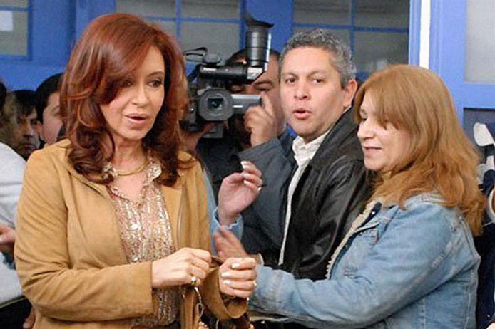 Misteriosa desaparición del exsecretario privado de CFK: encontraron sangre y su celular tirado Misteriosa desaparición del exsecretario privado de CFK: encontraron sangre y su celular tirado