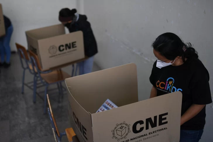 Honduras votó para presidente y dos candidatos se proclamaron ganadores