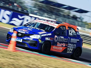 Facundo Leanez se subió al podio en la Clase 2 del TN Facundo Leanez se subió al podio en la Clase 2 del TN