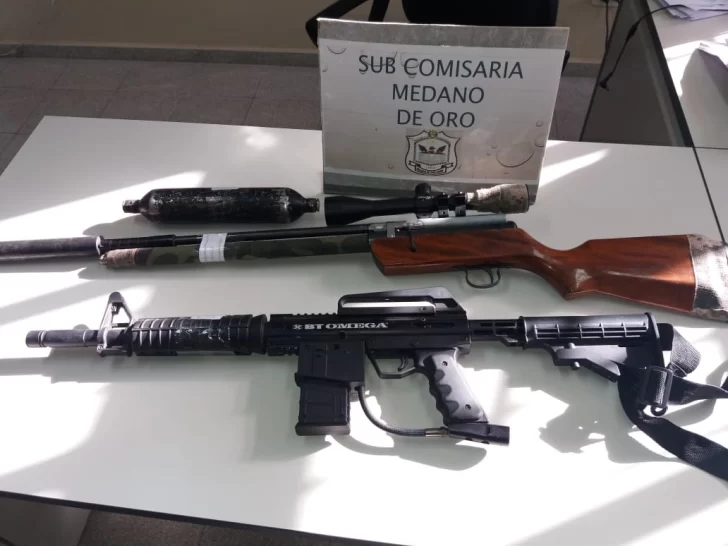 Secuestraron dos fusiles de aire comprimido a tres sujetos de Pocito Secuestraron dos fusiles de aire comprimido a tres sujetos de Pocito