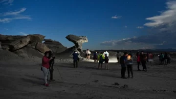 Todos los detalles del recorrido por Ischigualasto a la luz de la luna