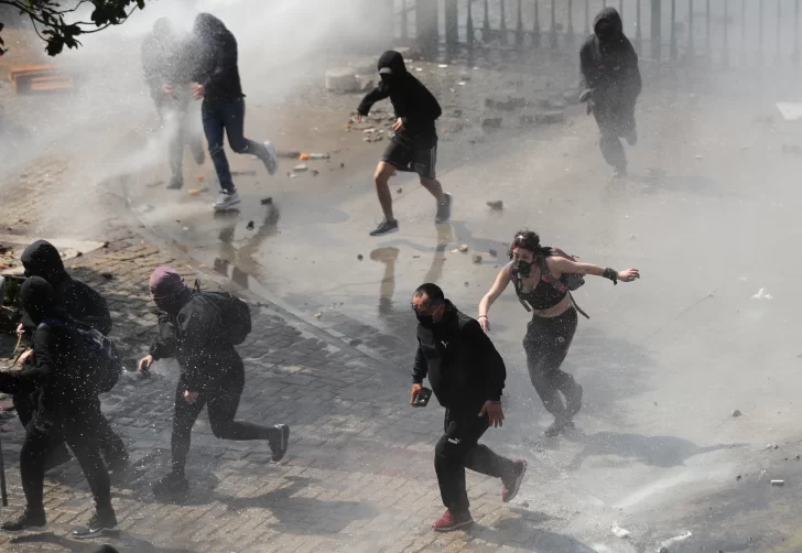 Serios incidentes en Chile a 47 años del Golpe de Estado contra Salvador Allende Serios incidentes en Chile a 47 años del Golpe de Estado contra Salvador Allende