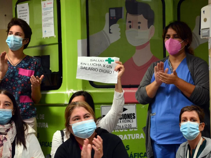 Reportan 27 muertos y 2.965 nuevos contagios de coronavirus en la Argentina Reportan 27 muertos y 2.965 nuevos contagios de coronavirus en la Argentina