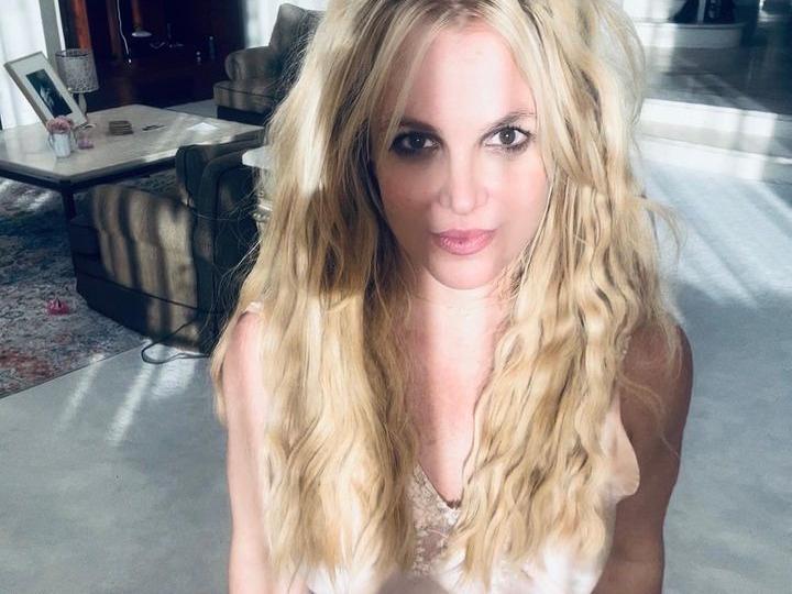 Britney Spears y una foto sin nada en la bañera Britney Spears y una foto sin nada en la bañera