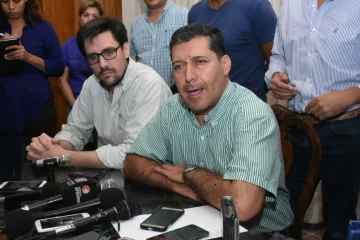 El gobernador de La Rioja echó al secretario de Seguridad y al jefe de Policía El gobernador de La Rioja echó al secretario de Seguridad y al jefe de Policía