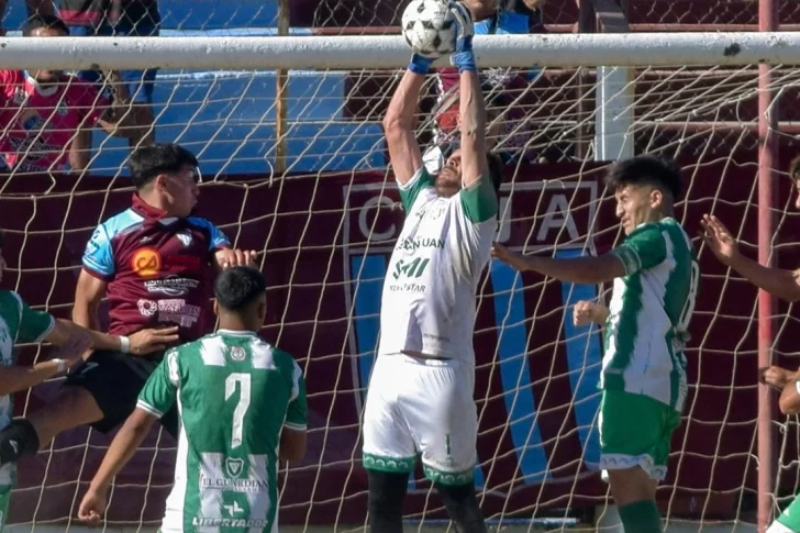 Desamparados venció a Peñarol y el Torneo de Verano quedó al día