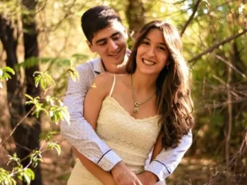 Tenían preparado el casorio y el COVID-19 lo impidió: lo celebraron en un cómico video Tenían preparado el casorio y el COVID-19 lo impidió: lo celebraron en un cómico video