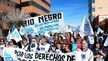 Río Negro: docentes convocaron a un paro por 48 horas