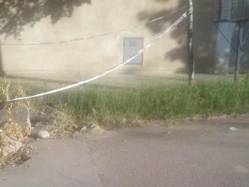 Vecinos reclaman falta de mantenimiento en una cuadra capitalina