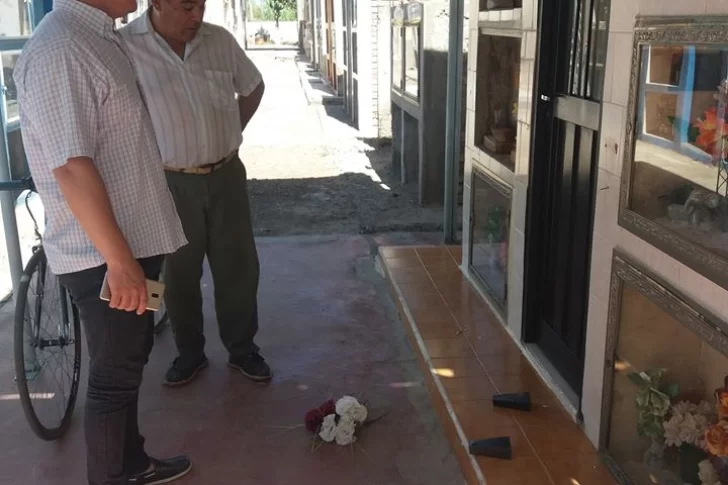 Indignante: profanaron tumbas en el cementerio de Media Agua