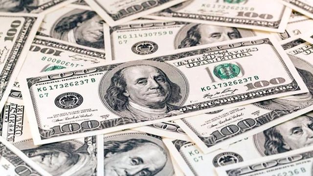 El dólar prolongó este lunes su estabilidad El dólar prolongó este lunes su estabilidad