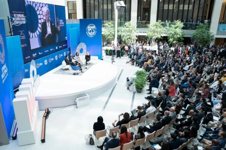 Para Lagarde la economía argentina “va a repuntar” y dejó un mensaje para los candidatos