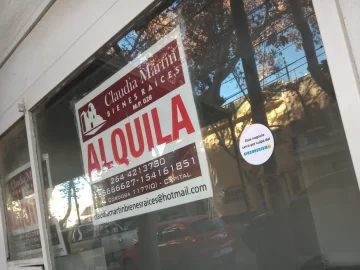 Llamativa campaña en San Juan para vincular el cierre de negocios al kirchnerismo Llamativa campaña en San Juan para vincular el cierre de negocios al kirchnerismo