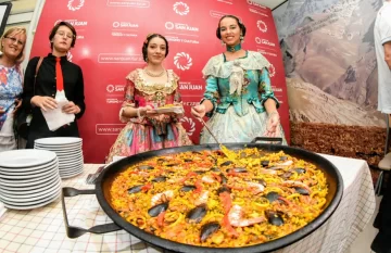 Comidas y espectáculos en una nueva edición de las Fallas Valencianas