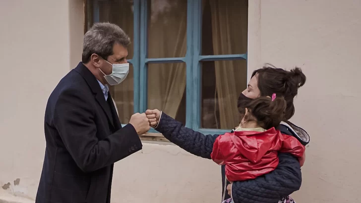 Uñac inauguró diversas obras y entregó movilidades en Iglesia Uñac inauguró diversas obras y entregó movilidades en Iglesia