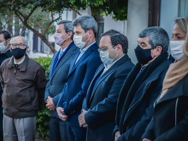 Uñac conmemoró otro aniversario del atentado a la AMIA Uñac conmemoró otro aniversario del atentado a la AMIA