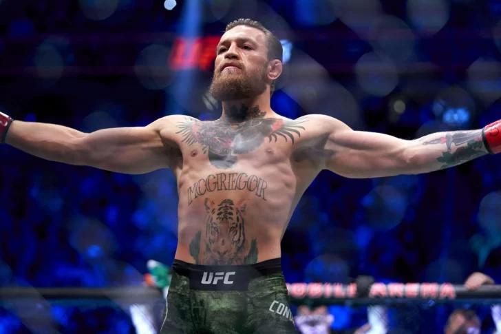 Conor McGregor se entrena para un nuevo combate con Dustin Poirier