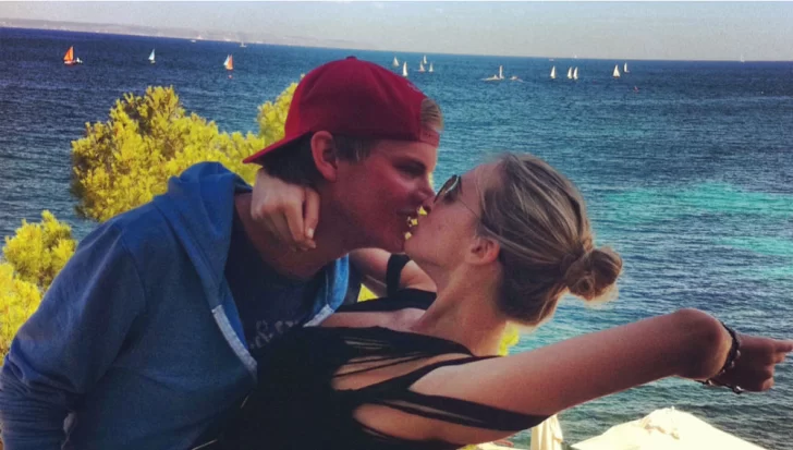 La novia de Avicii publicó los mensajes que el Dj le envió antes de morir La novia de Avicii publicó los mensajes que el Dj le envió antes de morir