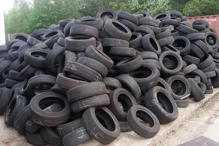 Dos hombres fueron detenidos por robar 33 cubiertas de una pista de karting