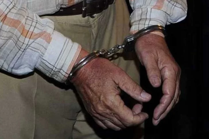 Excluyen de su hogar a un anciano de 82 años que atacó a una hija de 51