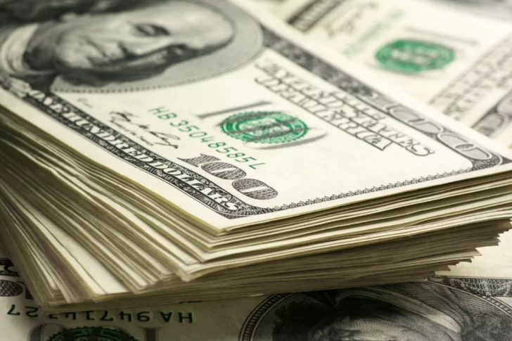Luego del feriado, el dólar descendió un centavo y se mantuvo estable