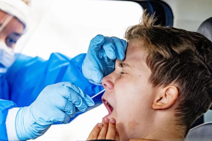 Mendoza dice que será la primera provincia en hisopar chicos en edad escolar