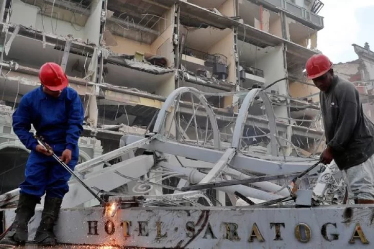 Ascienden a 31 los muertos por la explosión de un hotel en Cuba