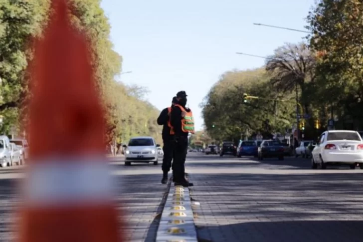 En Mendoza, las personas que incumplieron la cuarentena deberán donar cajas de leche